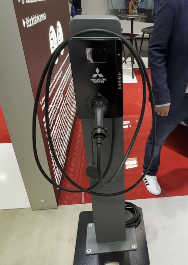 Mitsubishi Group三菱7KW充電樁使用奧美格電纜